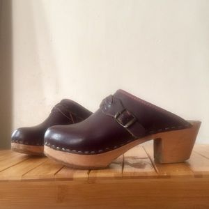 Platform wood heels clogs shoes slides mules brown